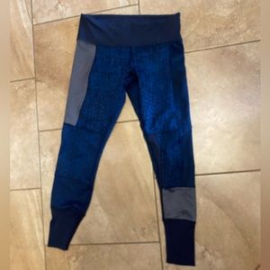 Lulu lemon leggings size 4